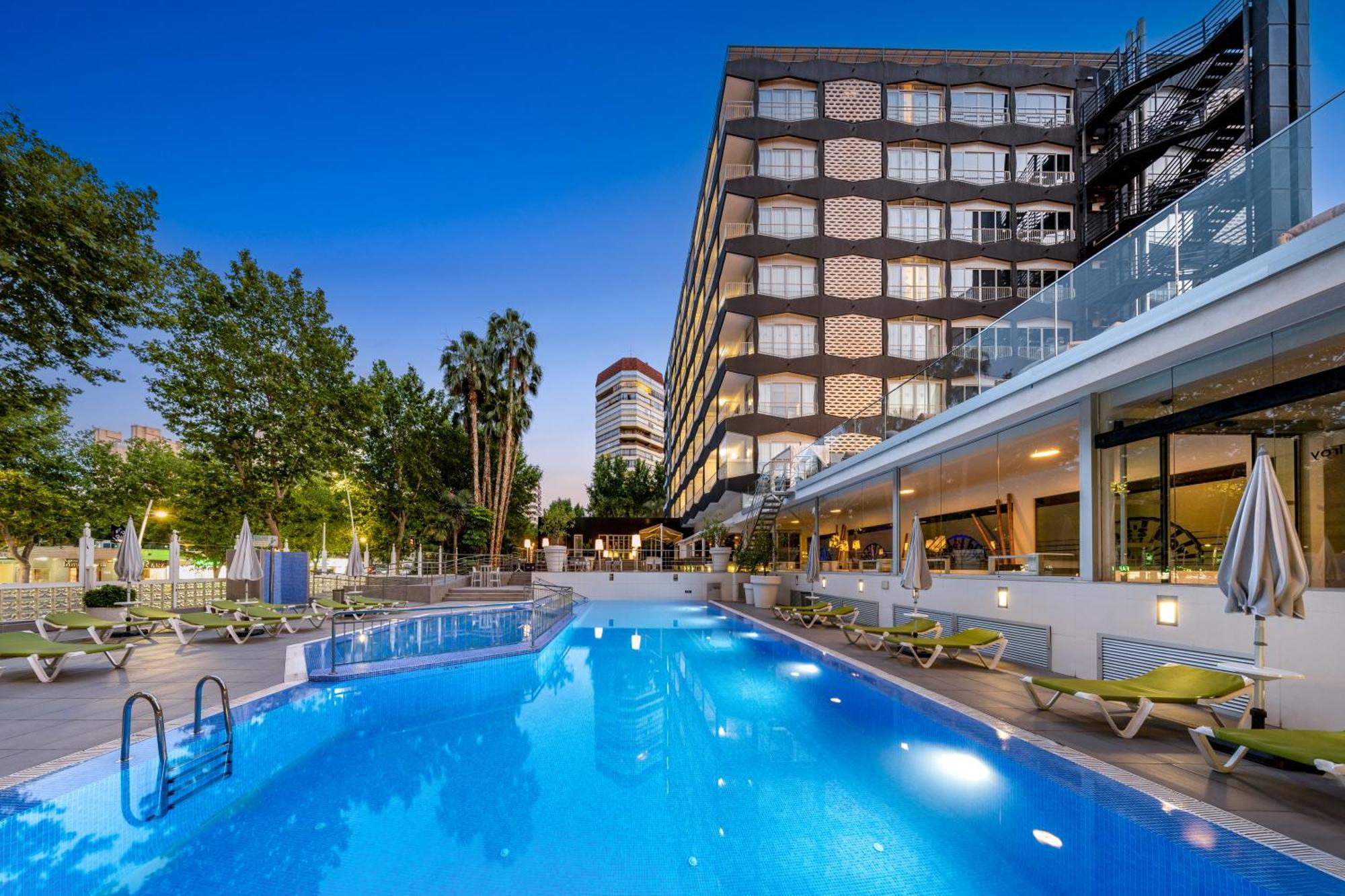 Aparthotel Climia Belroy 4 Sup Benidorm Exterior foto