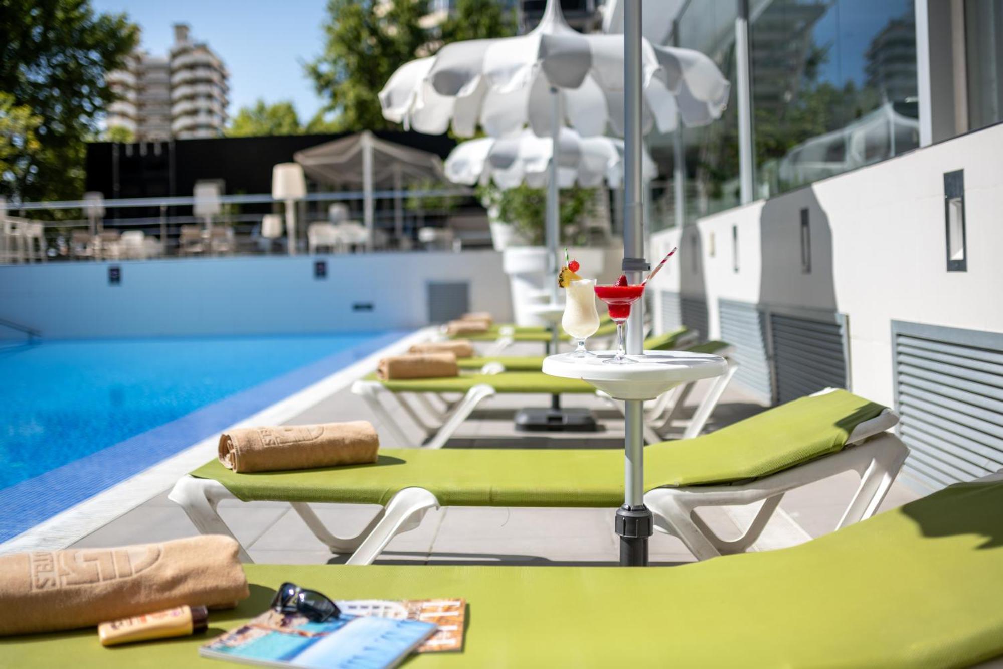 Aparthotel Climia Belroy 4 Sup Benidorm Exterior foto